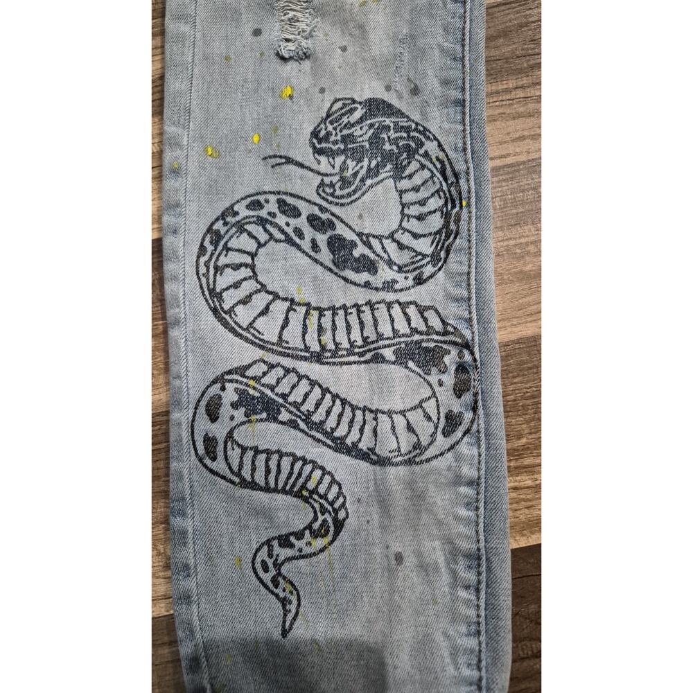 THRT Denim Jeans Men's Size 32 Light Wash Graphic Distressed Streetwear Y2K - Picture 6 of 16